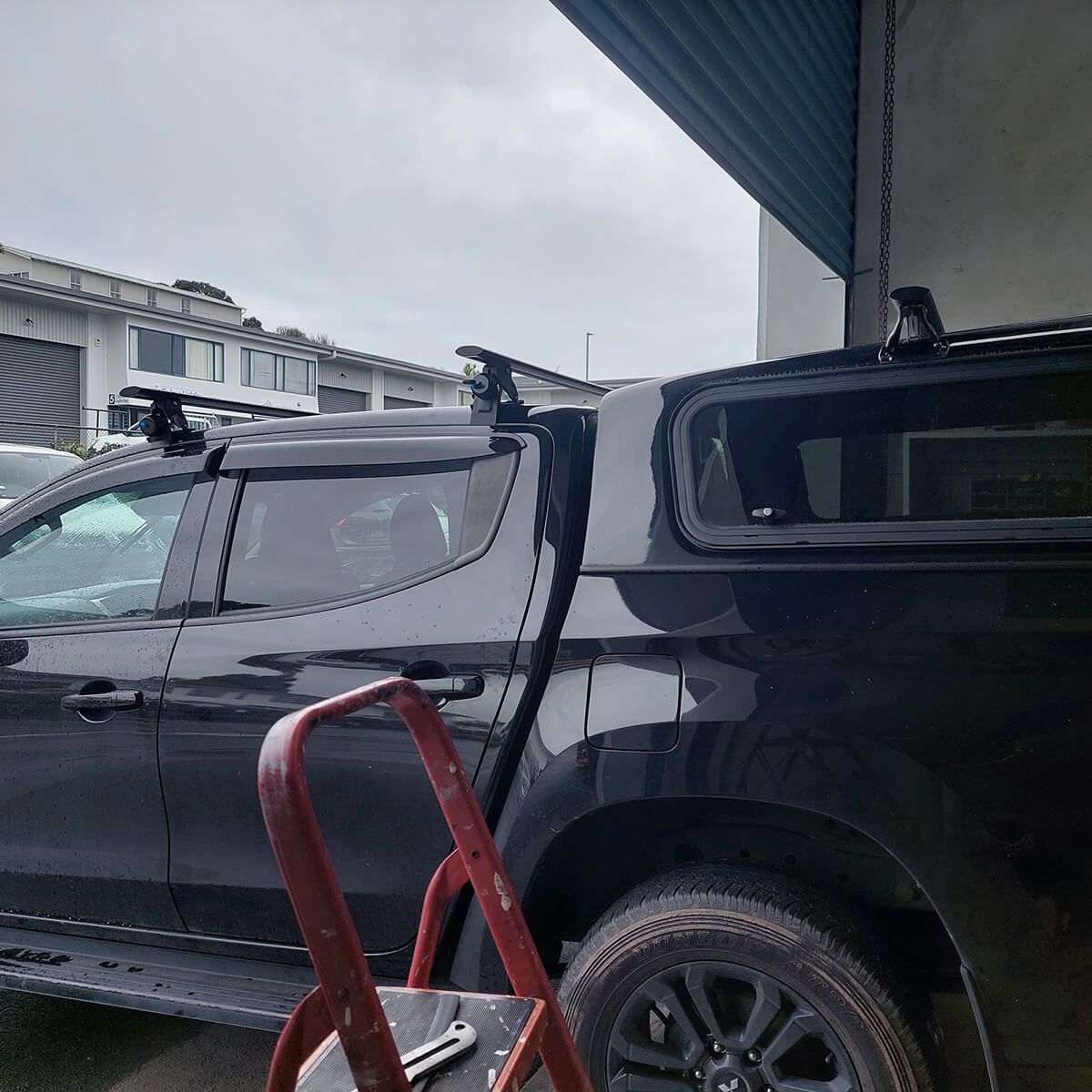 mitsubishi triton  roof rack