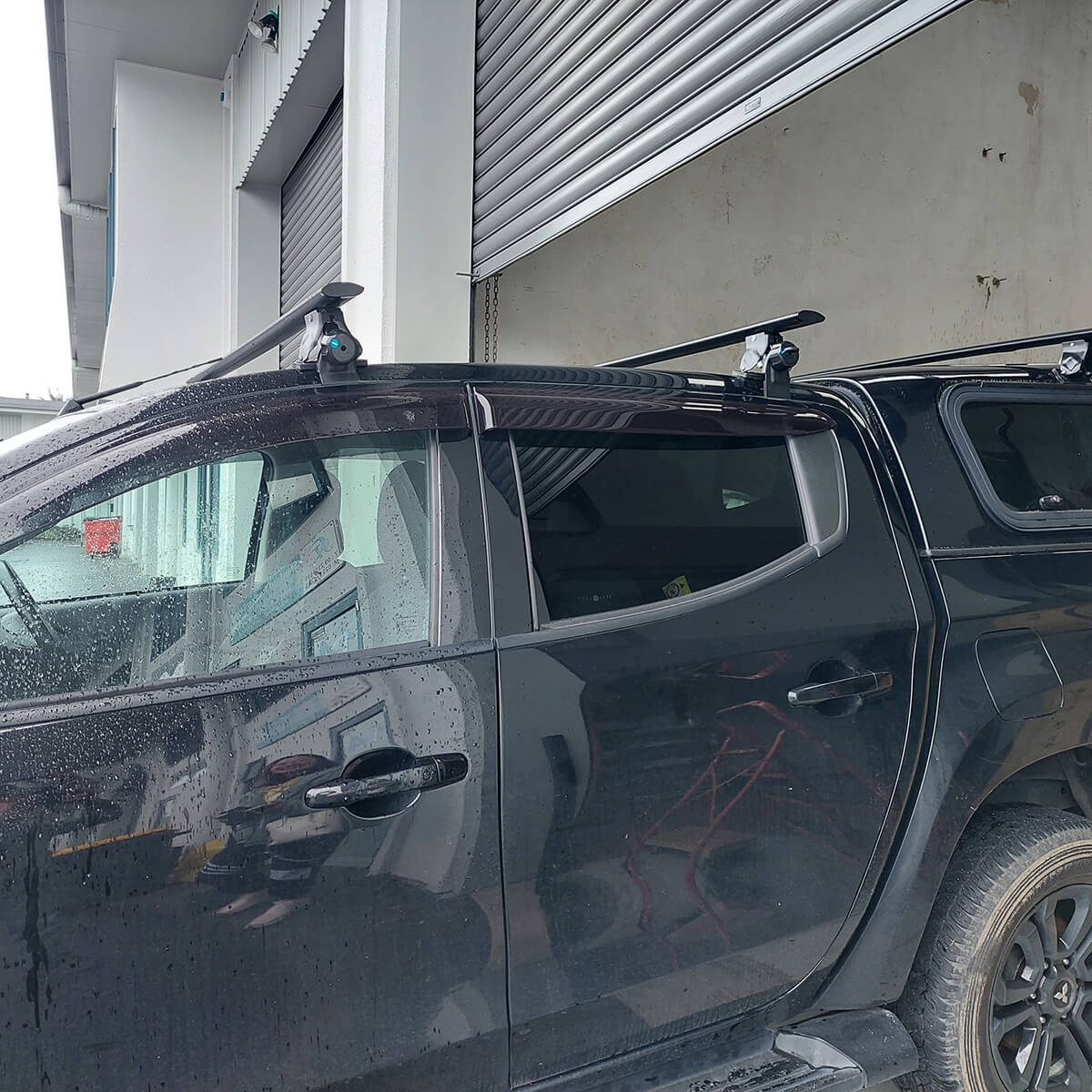 mitsubishi triton  roof rack
