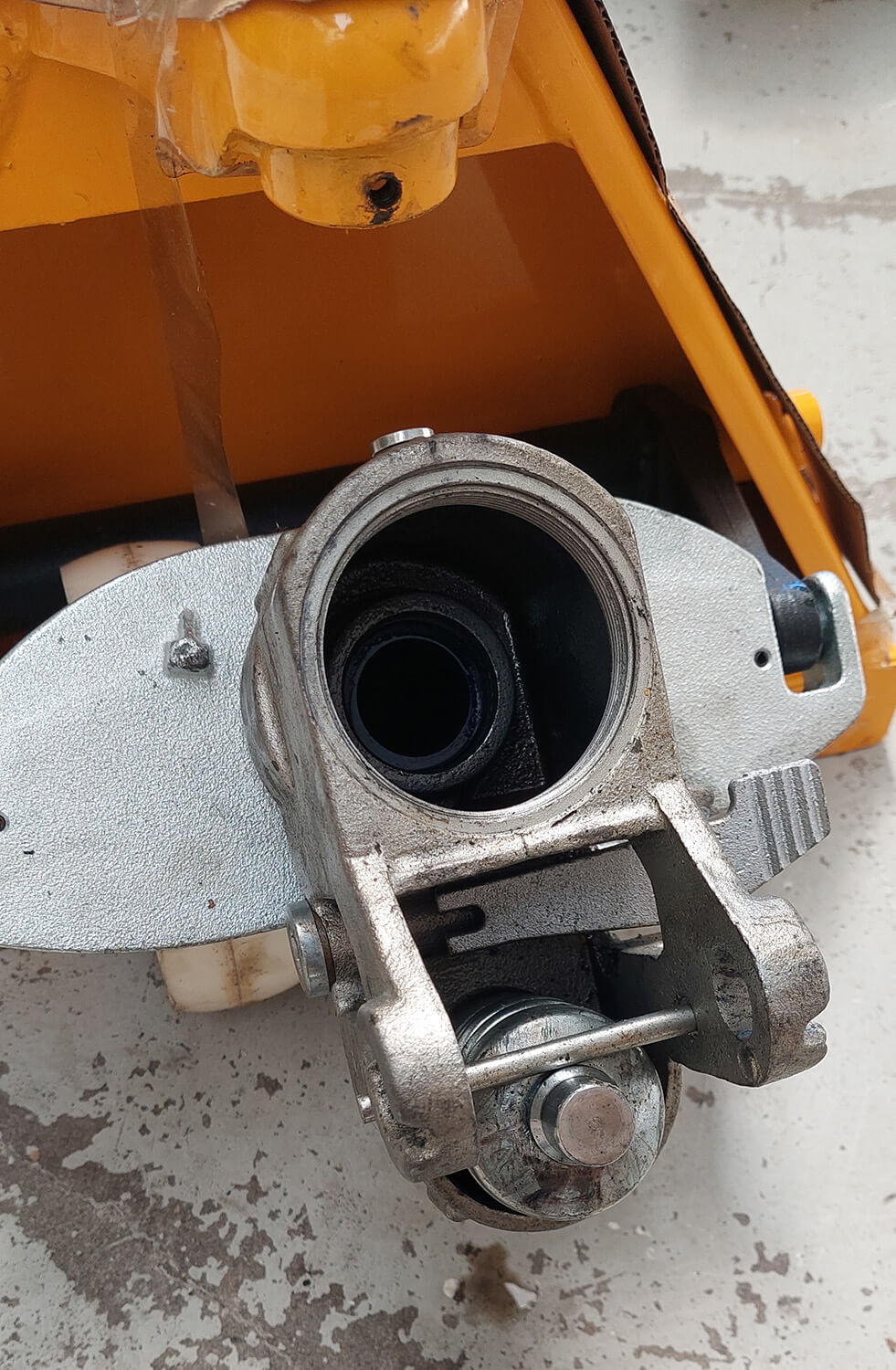 Repair pallet jack 