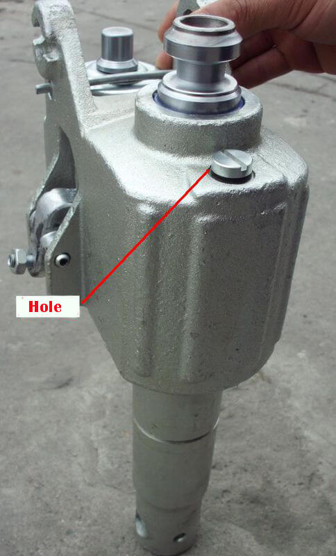 How to change oil of pallet jack
