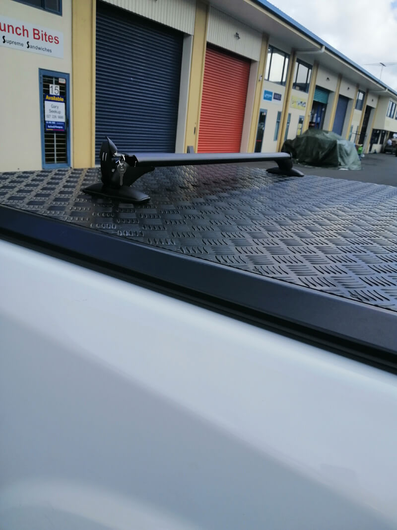 Nissan Navara Back Roof Rail