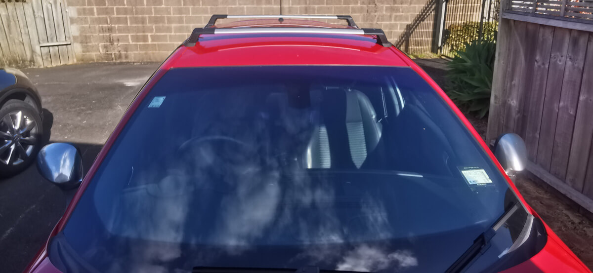 Universal roof rack