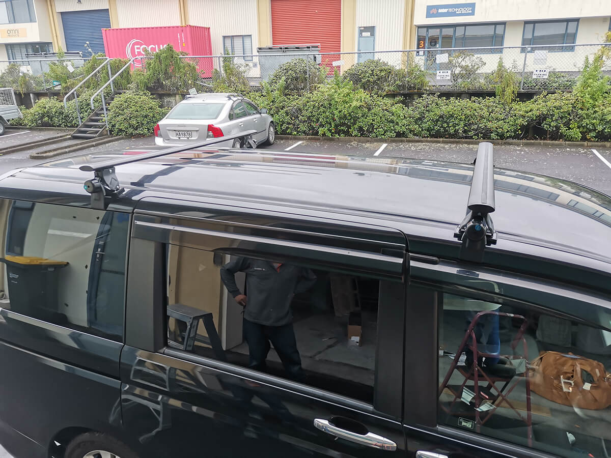 Honda Stepwagon roof rack