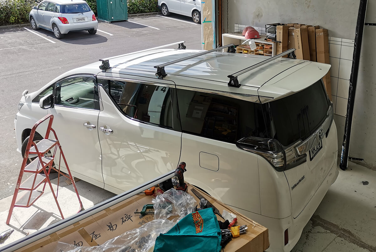 Toyota Vellfire Roof rack